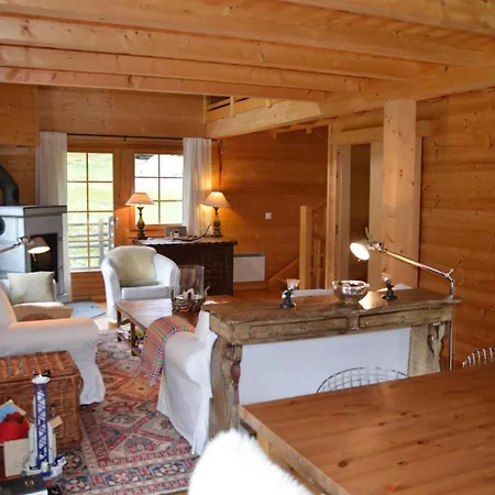 Chalet Spacieux, Environnement Calme Et Reposant, Val Ferret *